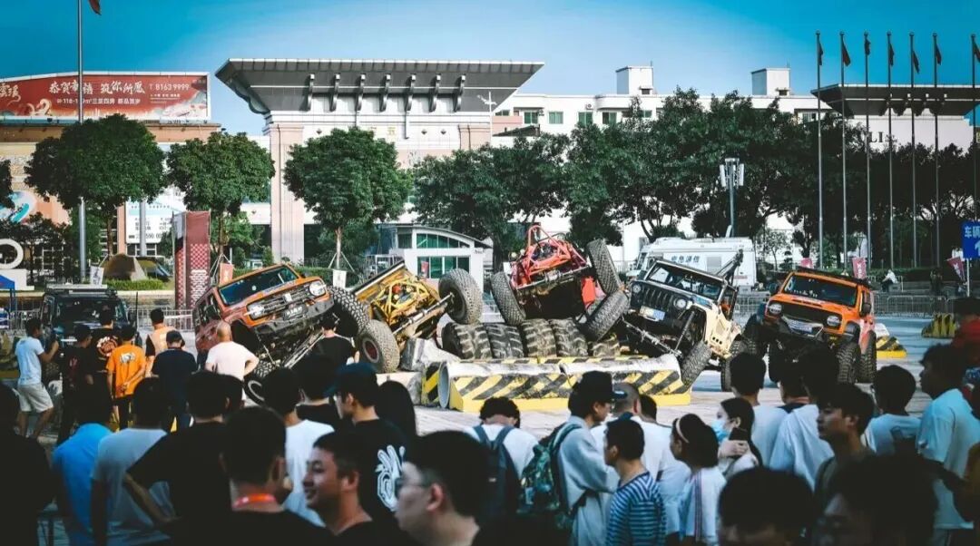 12th AIT Modified Auto Show Concurrent Event: Urban Off-Road Obstacle Race