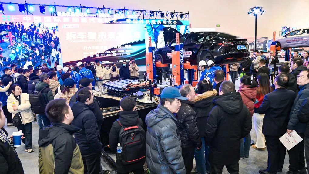 CINEVE 2025 Car Disassembly Showcase Goes Viral—Over 60,000 Live Spectators and 100 Million Online Views as We Look Toward CIAACE 2026