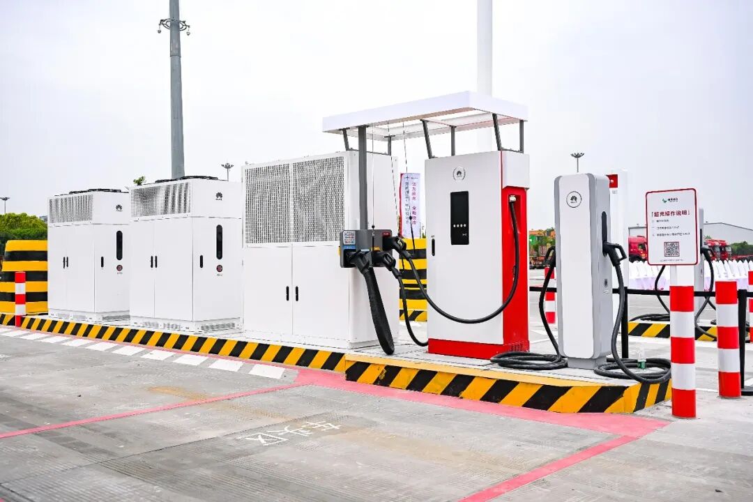 CINEVE 2026: Charge for 15 Minutes, Drive 200 km! Ultra-Fast Charging Stations for Heavy Trucks Sweep Across National Logistics Routes