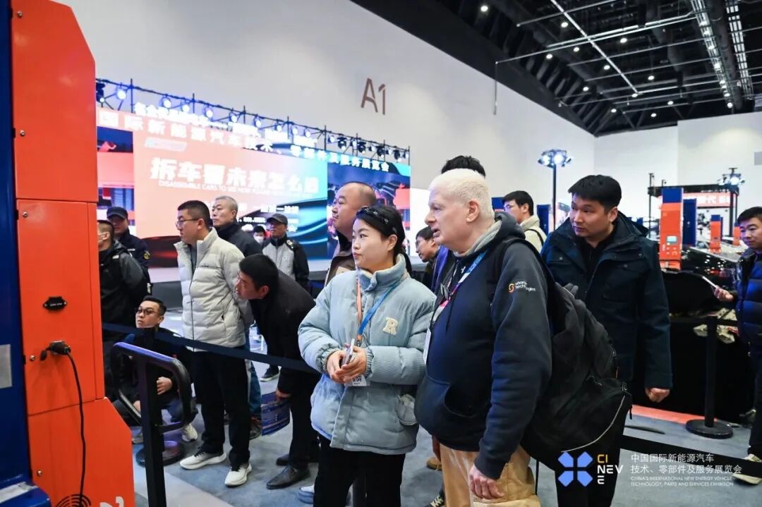 CINEVE 2026: International Delegations Gather to Witness China’s Top New Energy Vehicle Maintenance Technologies in Action