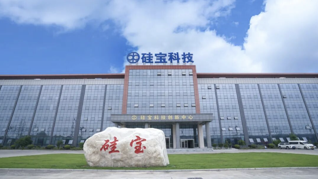 Overcoming Smart Cockpit Challenges: How Automotive-grade Adhesives Address Sealing, Thermal Management, and Lightweighting