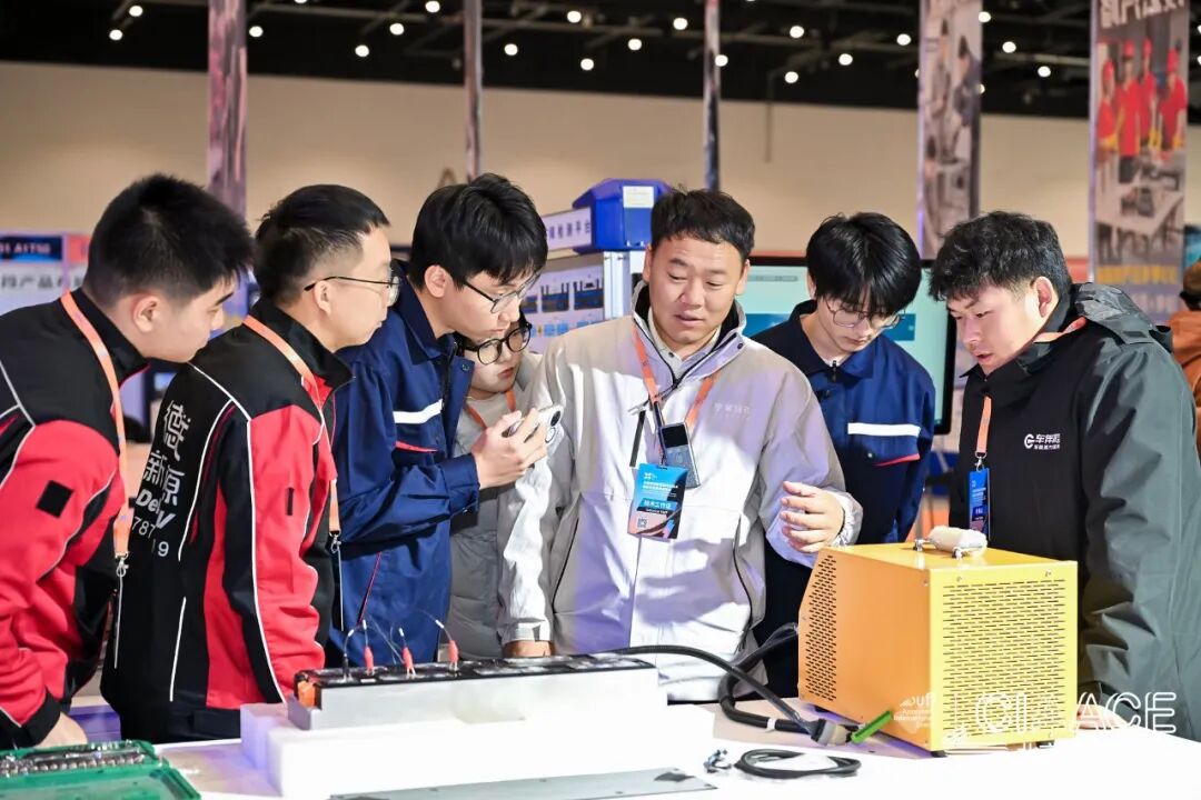 CINEVE | New Energy Vehicle Repair Transformed: Auto Industry Moves Beyond Experience to a Precision Era