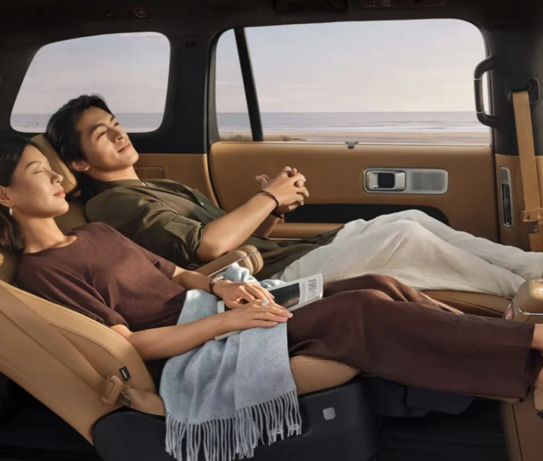 CINEVE | Beyond Bigger Screens: Decoding the Fundamental Redesign Logic Behind Xiaomi’s Smart Cabin