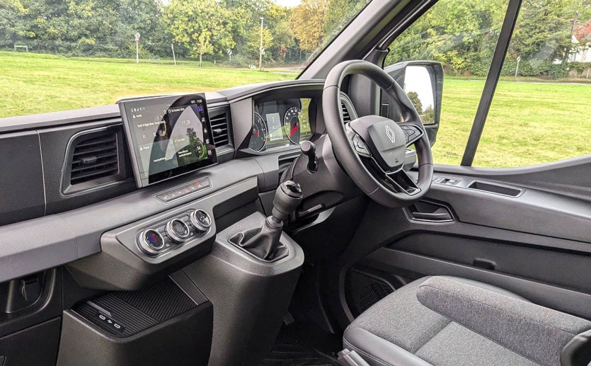 Two Months After the ELV Regulation Took Effect, the First Case of End-of-Life Vehicle Plastics in a Mass-Produced Dashboard Has Been Completed