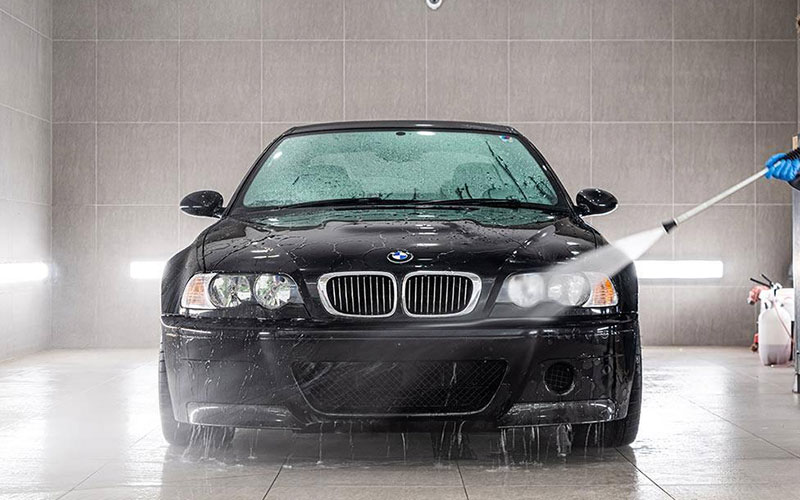 How to Choose a Pressure Washer for Car Detailing