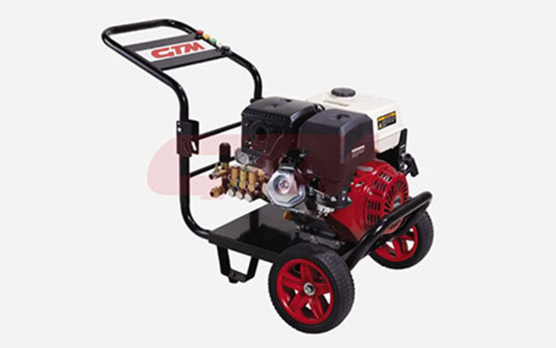How to Choose a Pressure Washer for Car Detailing