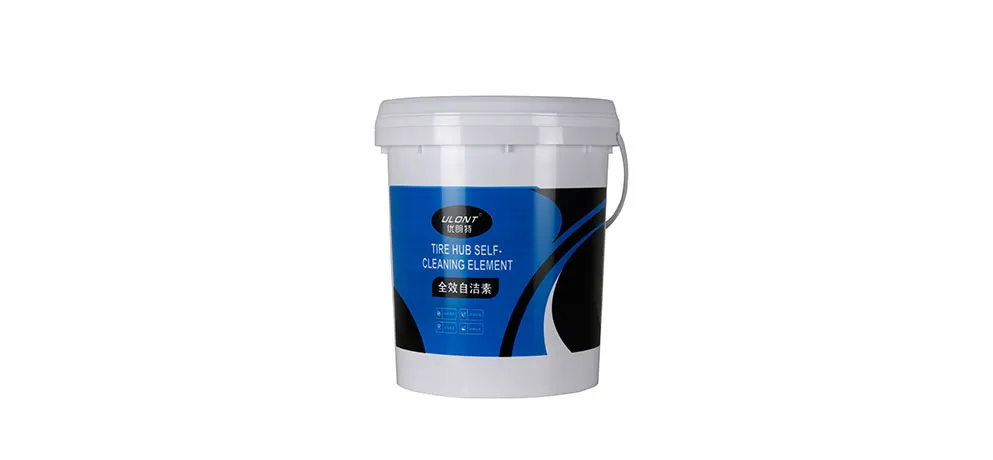 Tire Hub Self-Cleaning Element