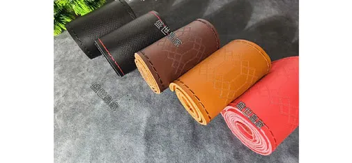 Shengshihuangjia Hand-stitched Steering Wheel Cover
