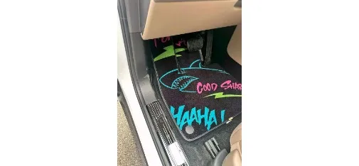 Xinluyuan Good Shark Cartoon Creative Floor Mat - Blue Pink Green Design