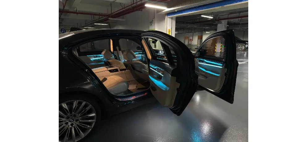 Zhongya Chelian BMW 7 Series Piano Black Galaxy Ambient Light